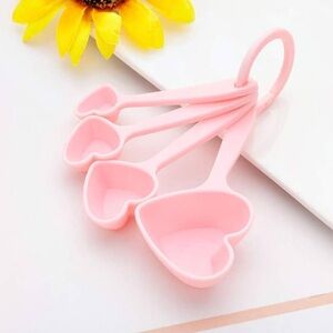 NEW Pink Heart Shaped Plastic Measuring Spoons Set